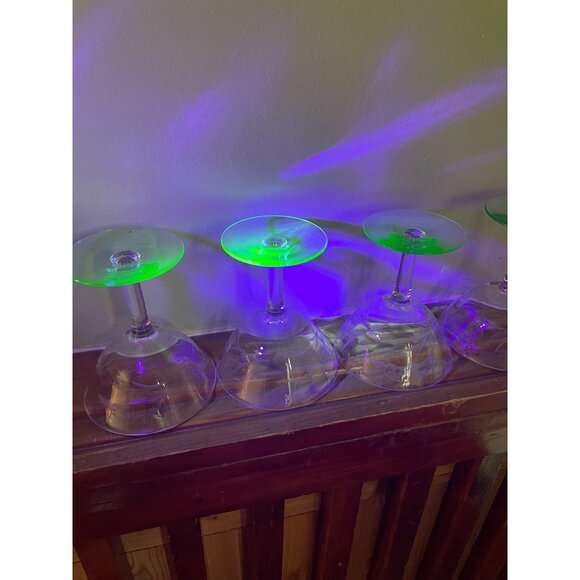 Vintage 1930s Set 5 Etched Stemware Glasses Uranium Base - Picture 4 of 16